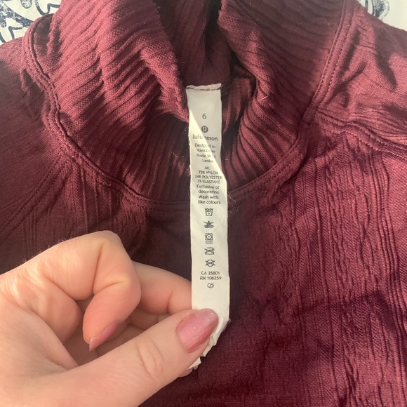 Excellent condition Lululemon swiftly - Picture 2 of 2